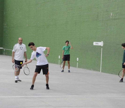 Frontenis: deporte del bueno