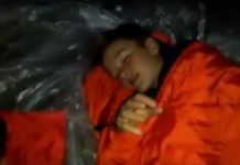 Acampada al raso. Supervivientes de 5º y 6º