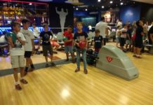 Los de 5º en la bolera de Alcobendas